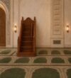 El Oyması İşlemeli Ahşap Cami Vaaz Kürsüsü