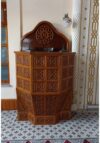 Ahşap Vaaz Kürsüsü – Oyma Desenli Cami ve Mescit Kürsüsü