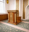Ahşap Cami Minberi – El İşçiliği Oyma Detaylı Cami Minberi
