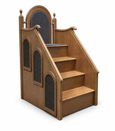 Modern Sade Ahşap Cami Minberi – Kompakt Tasarım